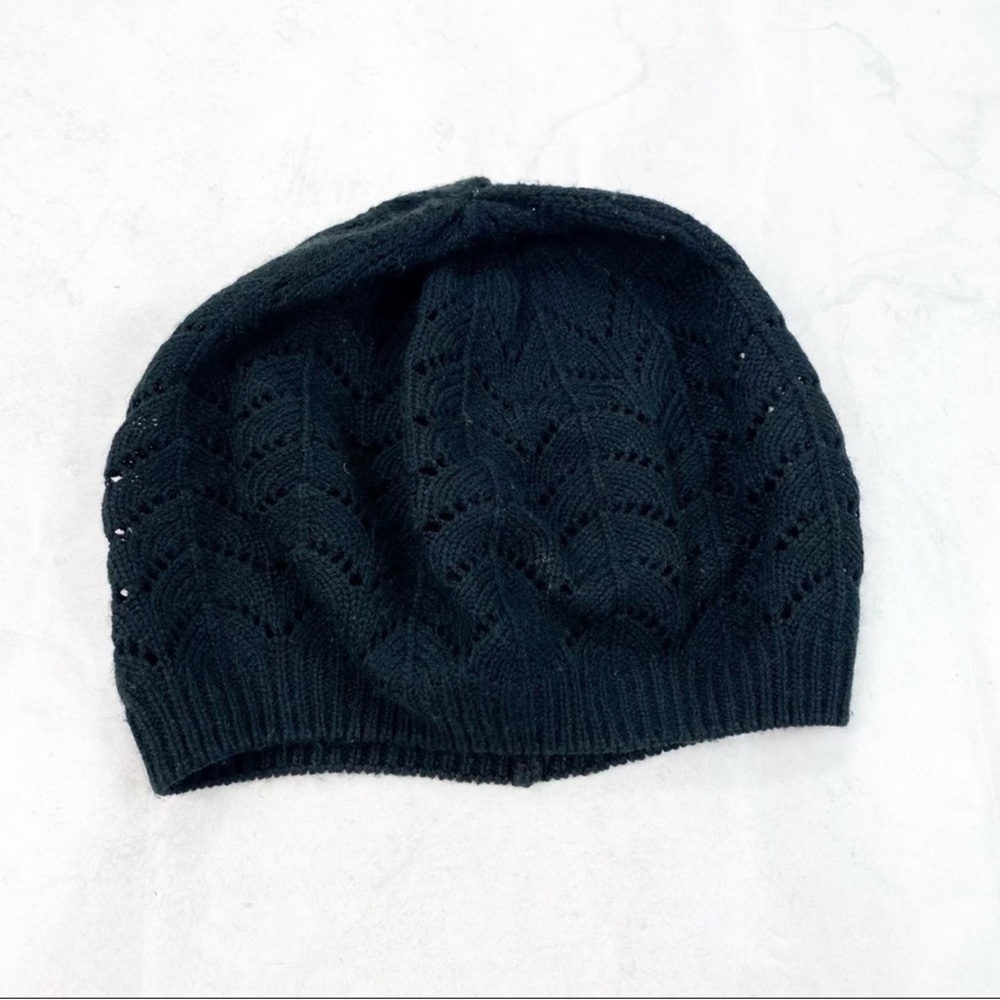 Forever 21 Black Knit Beanie